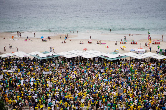 В Бразилии прошли масштабные антиправительственные демонстрации