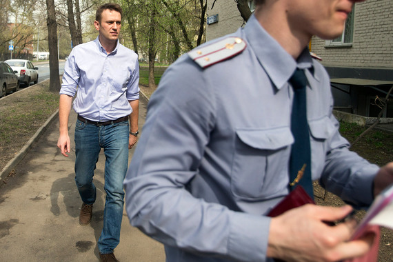 Участие в выборах соратников Навального оборачивается скандалами и уголовными делами