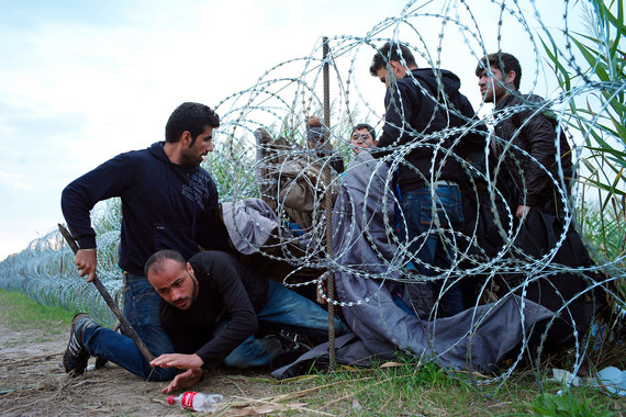 Европа тонет в потоках беженцев
