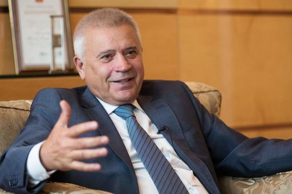 Алекперов продолжает скупать акции «Лукойла»