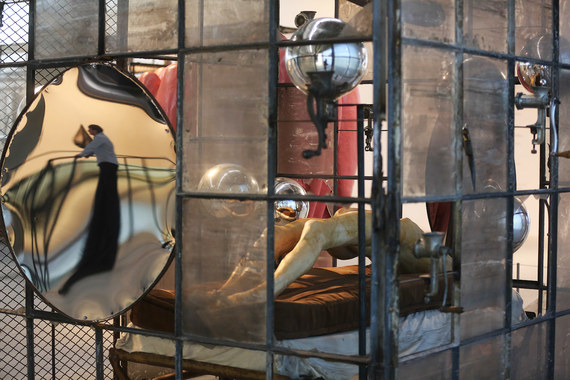 «Гараж» открыл большую выставку «Луиз Буржуа. Структуры бытия: клетки»