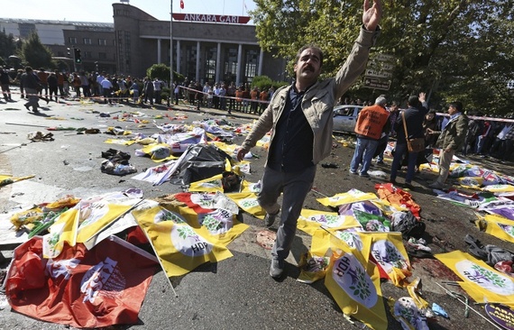 Число погибших в результате теракта в Анкаре достигло 86