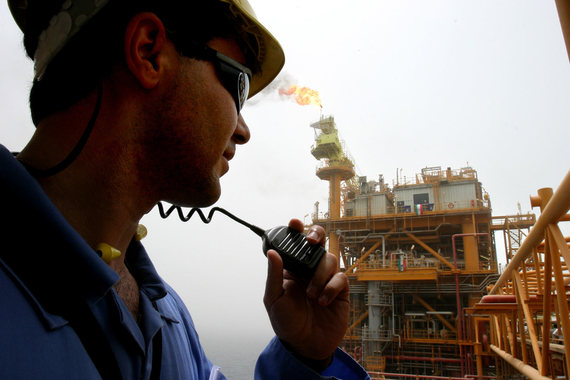 Иран готовится залить рынок нефтью