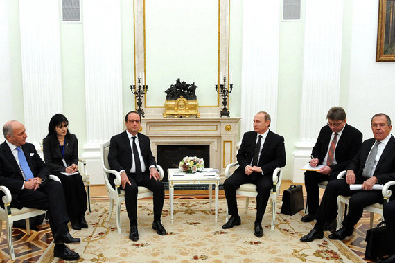 Президент Франции обсудил в Москве совместную борьбу с террором