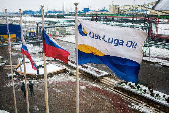 «Газпром экспорт» объявил конкурс на перевалку в порту Усть-Луга нефтепродуктов