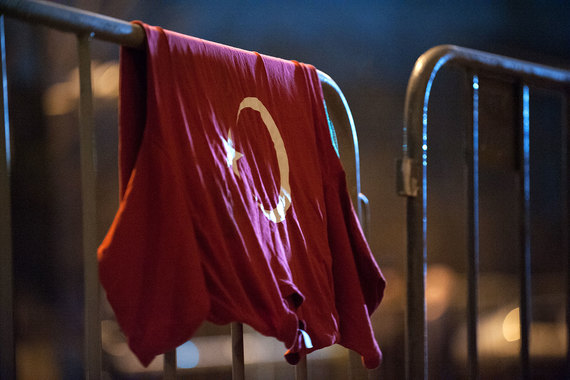 Рейтинговые агентства снижают рейтинги банкам с турецкими акционерами