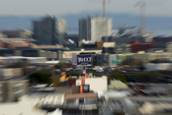 Yahoo! готовится к продаже основного бизнеса