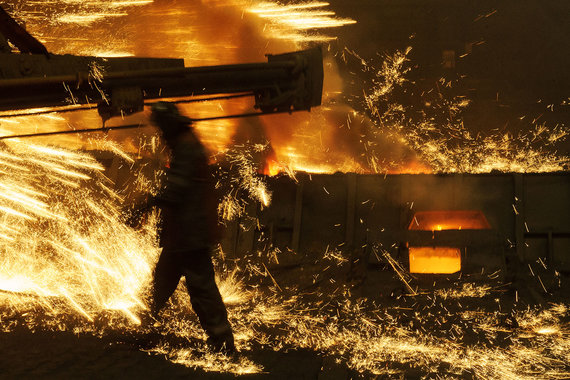 Чистый убыток Evraz по МСФО за 2015 год снизился на 44% до $719 млн