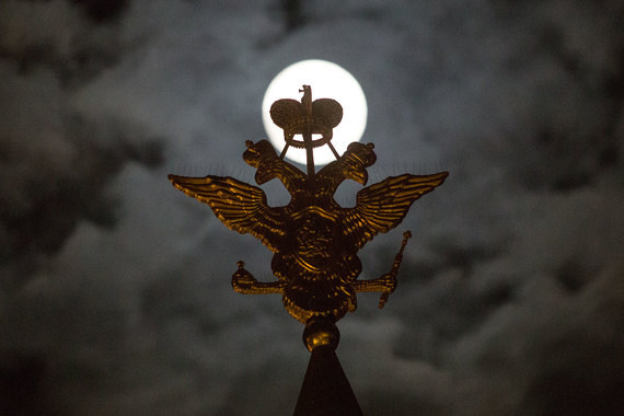 Сальдо операций ЦБ с банковским сектором по представлению и абсорбированию рублевой ликвидности на 22 апреля выросло до 248,5 млрд руб.