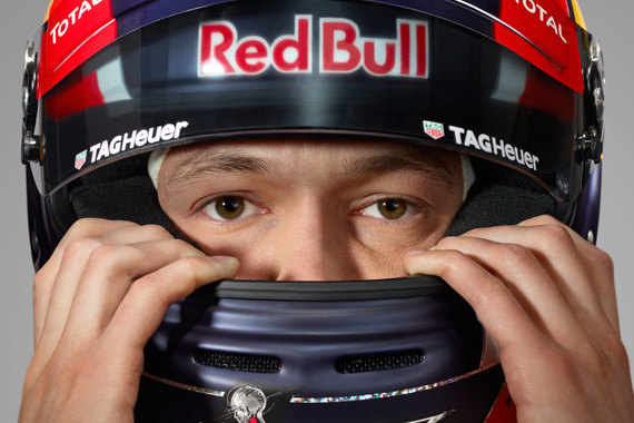Red Bull подтвердил перевод Даниила Квята в Toro Rosso