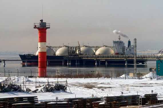 Японию беспокоит, что Россия хочет возить нефть и газ только своими судами