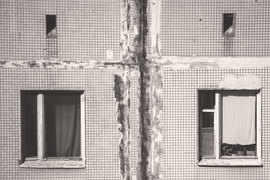 Результаты отражают содержание общественного договора, согласно которому граждане отказываются от вмешательства в дела государства в обмен на определенный уровень благосостояния