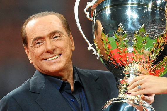Берлускони продает футбольный клуб «Милан» китайским инвесторам