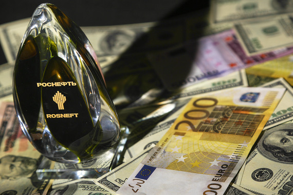 «Роснефть» размещает валюту в капитал российских банков