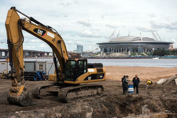 Петербург дополнительно выделит на достройку "Зенит-Арены" 2,6 млрд рублей