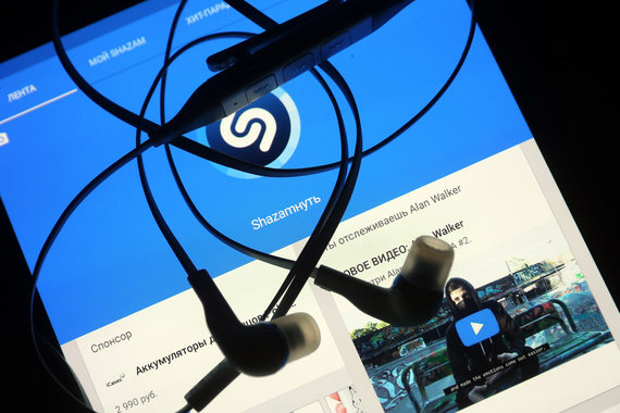 Пользователи Shazam теперь могут слушать музыку в России бесплатно
