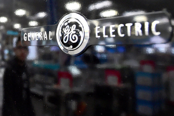 General Electric переманивает таланты
