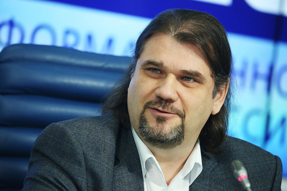 Суд решит вопрос о законности отстранения Федотова с должности главы РАО