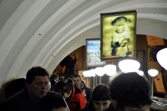 Петербург выставил на торги 2661 рекламное место в метро за 1,6 млрд рублей