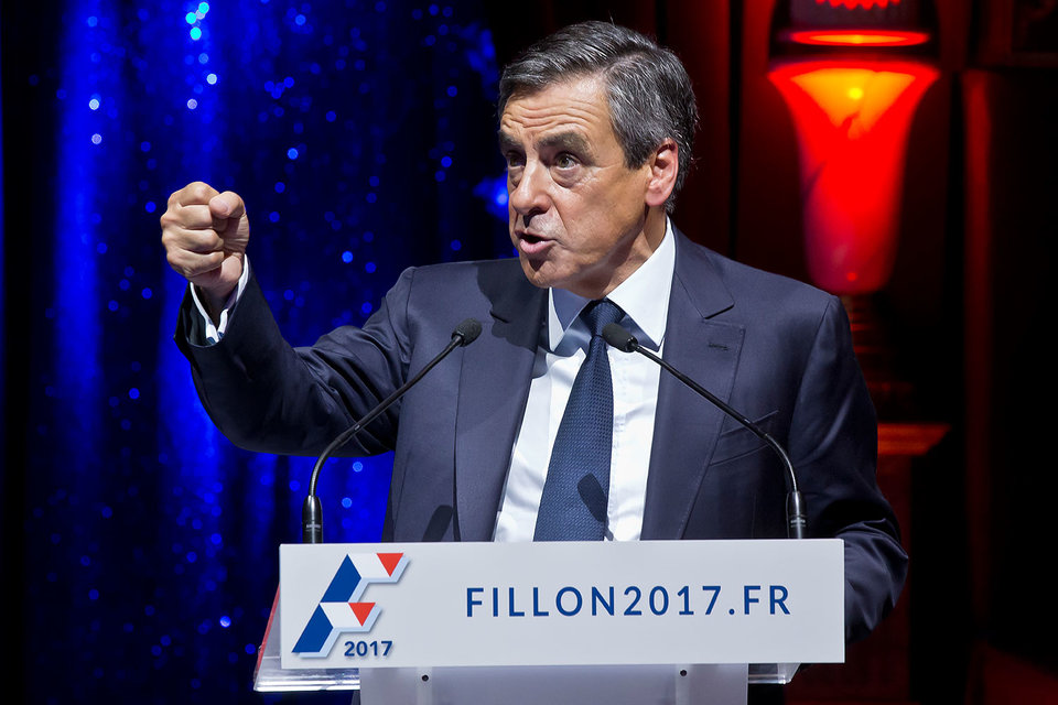 Во Франции начались праймериз правых и центристов