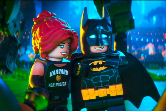 Новыми лидерами кинопроката стали «Лего Фильм: Бэтмен» и «На пятьдесят оттенков темнее»