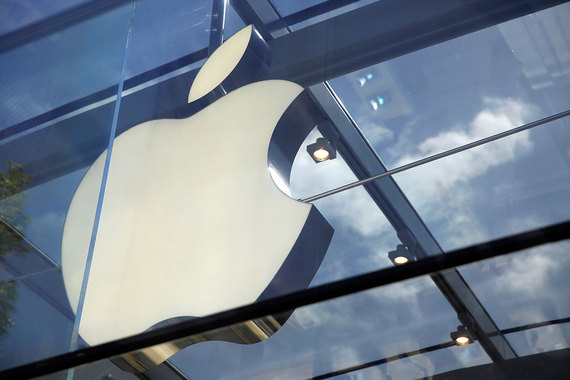 Berkshire Hathaway Уоррена Баффетта увеличила вложения в акции Apple в 3,7 раза