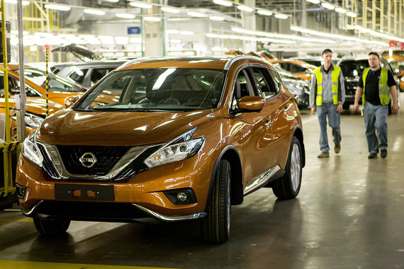 Ниссан работает. Завод Nissan Murano. Ниссан российского производства. Завод Nissan в США. Ниссан СПБ.