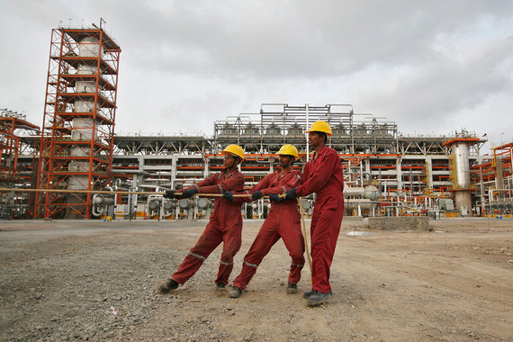 Купить Essar Oil «Роснефти» и ее партнерам мешают индийские банки