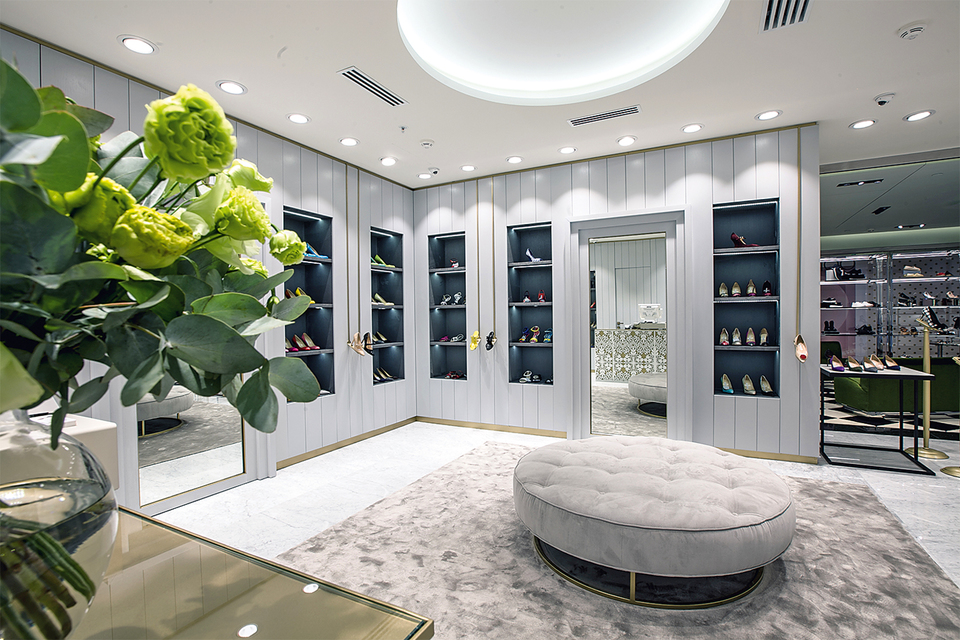Бутик Manolo Blahnik в ТРЦ «Весна»