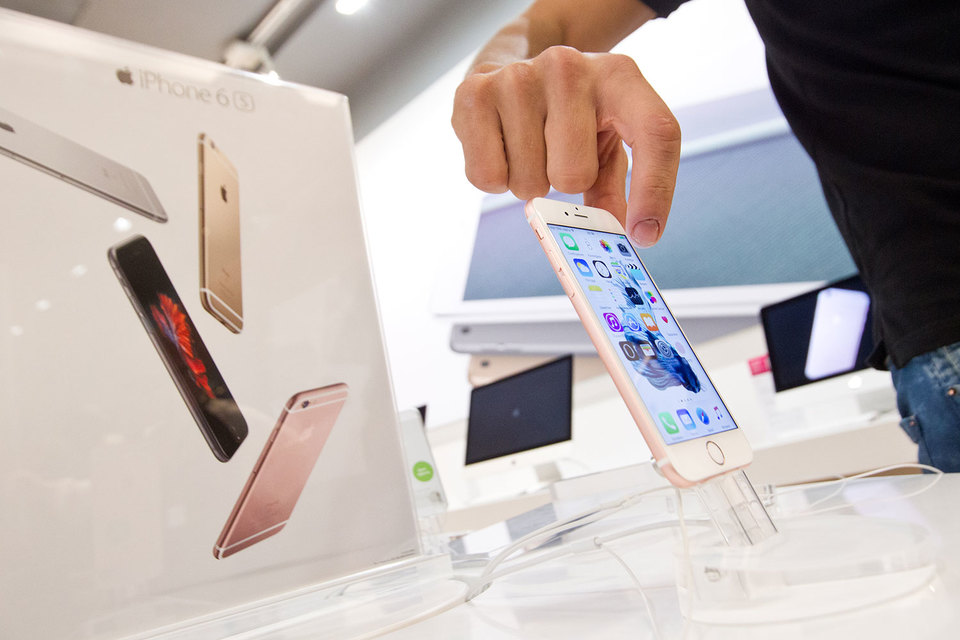 Сколько русские магазины зарабатывают на продаже iPhone — отвечает ФАС