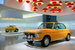 Музей BMW в Мюнхене (Германия) – более 120 экспонатов разместились на площади 5000 кв. м. От прогулки захватывает дух: путь длиной в 1000 м от нижних, подвальных этажей и до самого верха проходит по наклонным плоскостям сложной конфигурации!