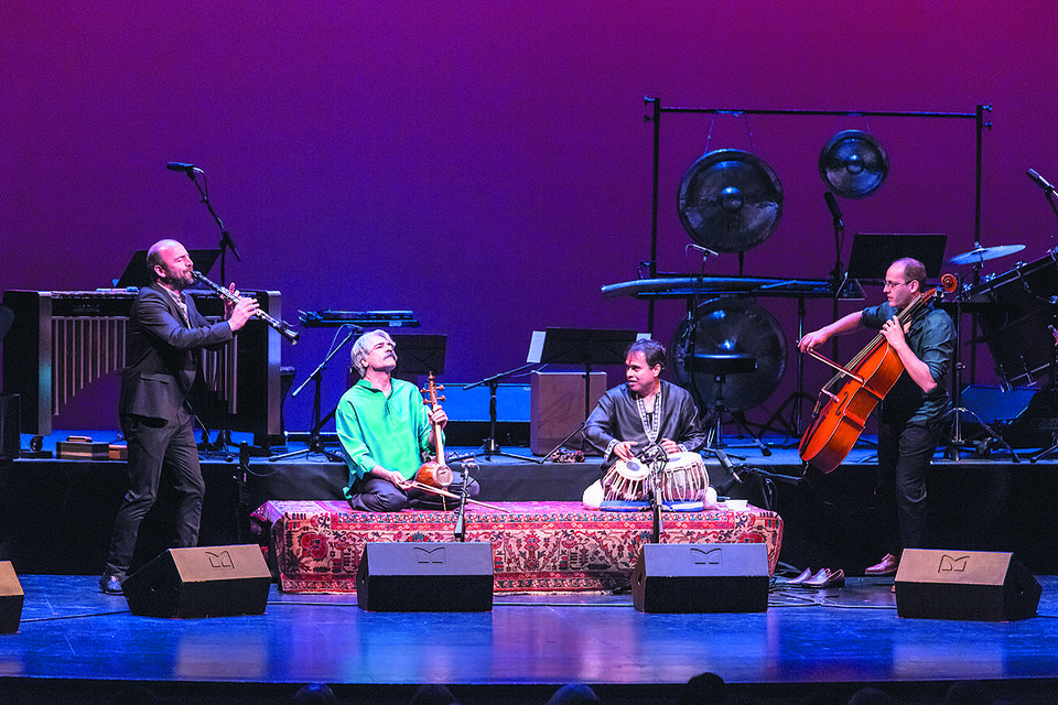 выступление ансамбля The Silk Road Ensemble на фестивале в Абу-Даби, март 2017 года