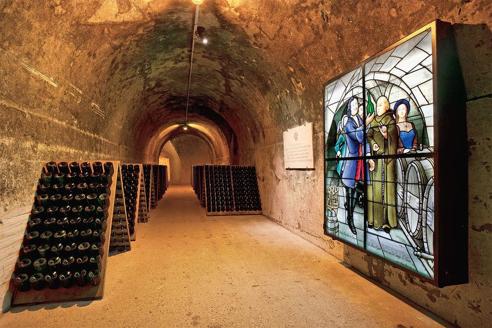 Погреба в резиденции Дома шампанских вин Taittinger были вырыты в IV веке