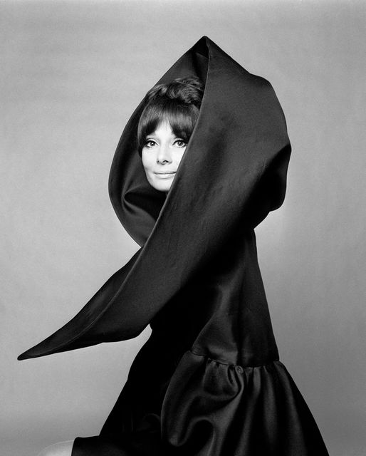 Джан Паоло Барбьери. Одри Хепберн для Valentino, Итальянский Vogue, Рим, 1969