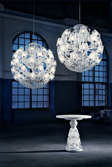 Хрустальные люстры Le Roi Soleil и стол New Antique для Baccarat