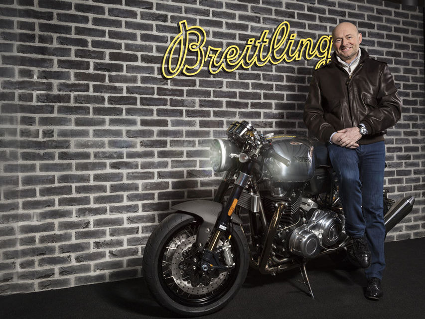 CEO Breitling Джордж Керн и мотоцикл Norton Dominator Motorcycles