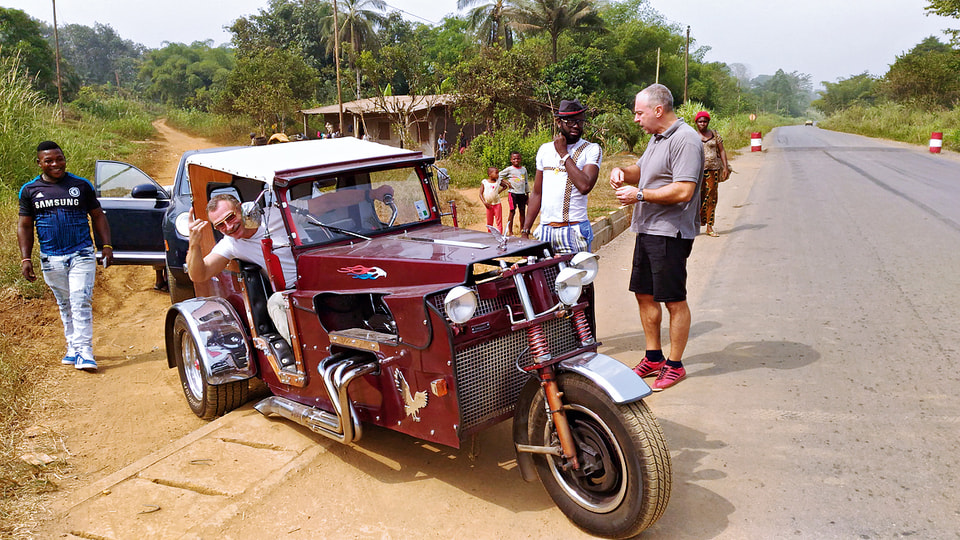 «Luxury-авто» из мотоцикла – самоделка камерунских ремесленников
