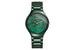 В коллекции True Thinline бренда Rado появилась новая модель часов ярко-зеленого цвета, на создание которой дизайнеров марки вдохновили сады Grandi Giardini Italiani. Часовщики-новаторы начали сотрудничество с этой масштабной организацией, объединяющей лучшие сады на исторических виллах по всей Италии, и выпустили часы по этому случаю. Корпус толщиной всего 4,9 мм и браслет часов выполнены в глянцевой зеленой высокотехнологичной керамике, а их циферблат изготовлен из зеленого перламутра с узором структуры листка, отпечатанным с обратной стороны. Золотистые металлизированные указатели нанесены на сапфировое стекло, создавая эффект парения над циферблатом.