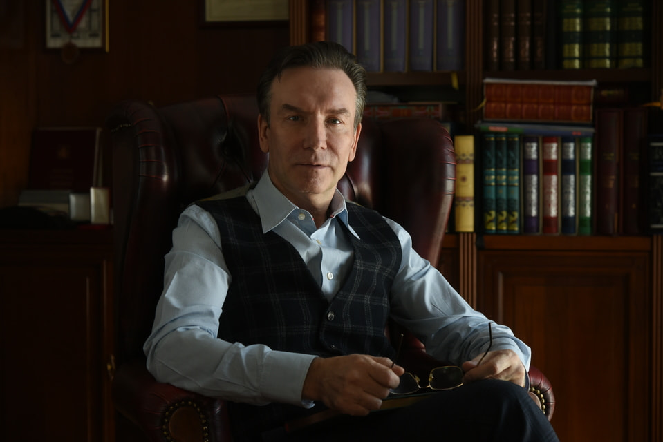 Сергей Кондратов, глава издательства «Терра» и президент закрытого книжного клуба Monplaisir