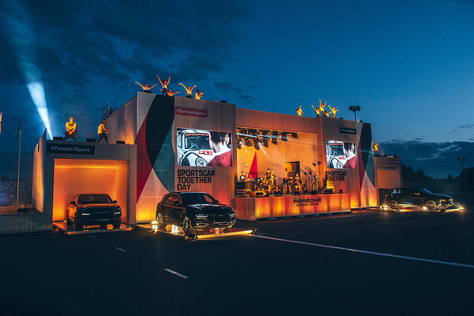 Презентация нового Porsche Cayenne сопровождалась рок-концертом под открытым небом