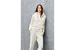 Образ из юбилейной коллекции Baby Cashmere Jubilee, в которой белый цвет призван подчеркнуть природную красоту этого редкого вида кашемира