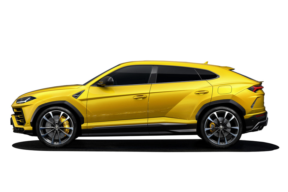 На выбор предлагаются 6 новых вариаций шин для Lamborghini Urus в типоразмерах от 21 до 23 дюймов