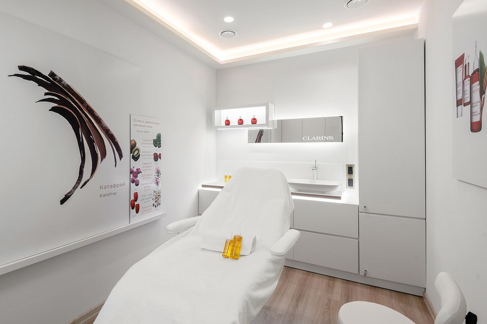 Новая спа-зона Clarins Skin Spa в Бизнес-зале «Рублёв» (терминал В)