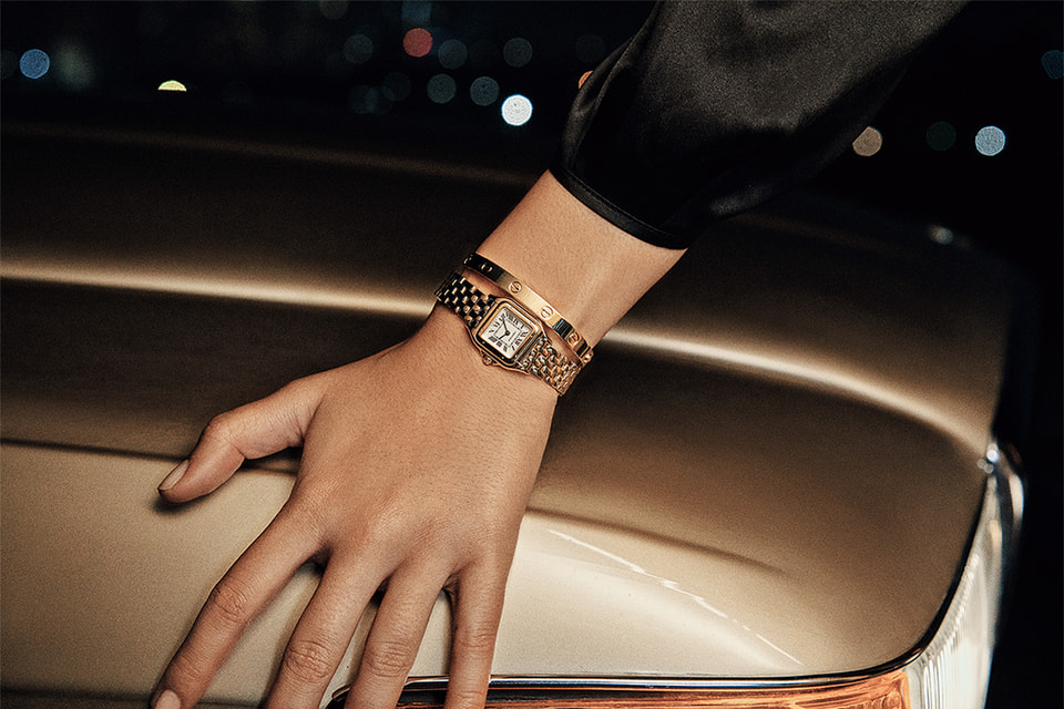 Часы Panthere de Cartier в корпусе и на браслете из желтого золота