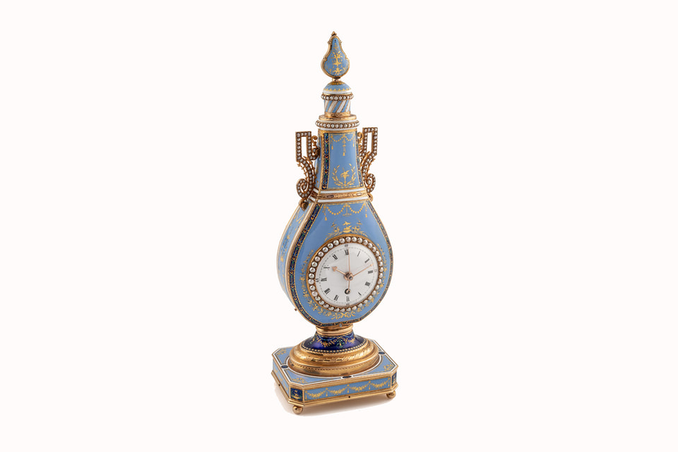 Настольные часы L’oiseau Privé с маркировкой «Jaquet-Droz &amp; Leschot» были проданы  на торгах Antiquorum за рекордные 1 025 000 швейцарских франков