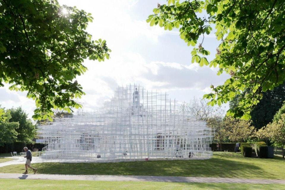 Павильон галереи Serpentine, за дизайн которого в этом году отвечает  архитектор Junya Ishigami