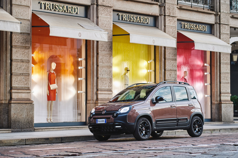 Автомобиль Panda Trussardi – городской кроссовер