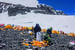 Экспедиция Bally Peak Outlook очистила Эверест от 2 тонн мусора