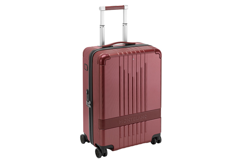 Чемодан Montblanc в красной цветовой гамме созданных в партнёрстве с (RED) - организацией, целью которой является борьба с ВИЧ/СПИДом
