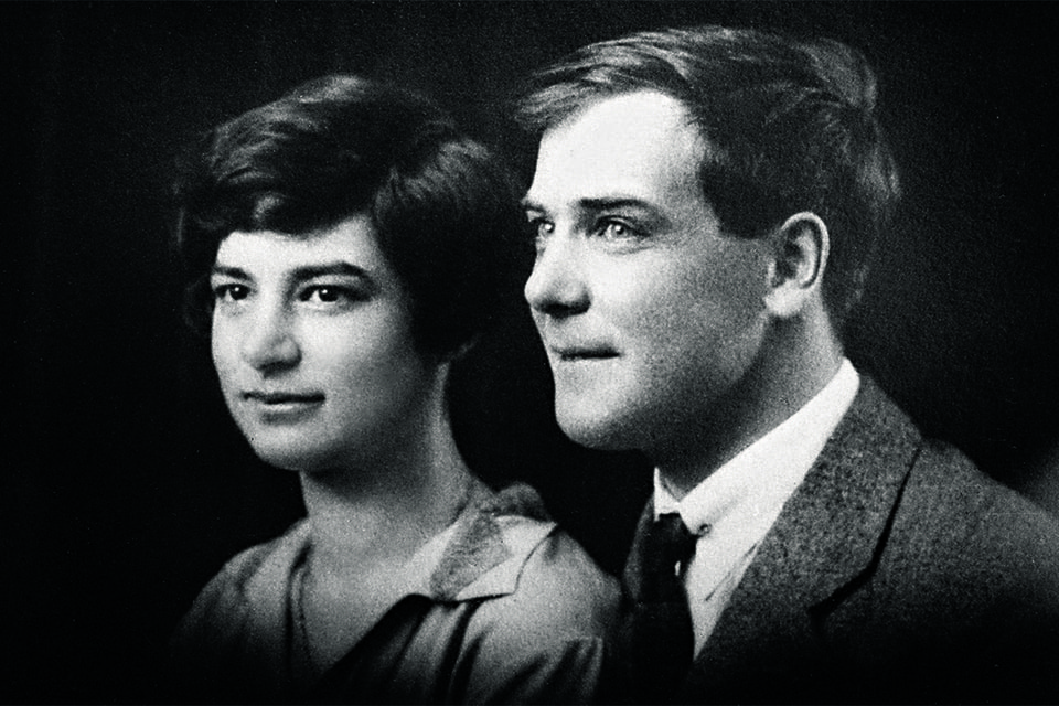 Петр Леонидович с супругой Анной Алексеевной, Париж, 1927 год